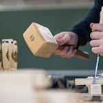 Im Handwerk bleiben immer mehr Ausbildungsplätze unbesetzt. (Symbildbild) / Foto: Sebastian Gollnow/dpa