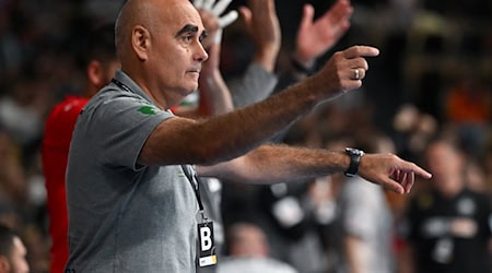 Trainer Juan Carlos Pastor und die TSV Hannover-Burgdorf starteten in die Hauptrunde der European League. (Archivbild) / Foto: Sven Hoppe/dpa
