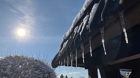 Es bleibt weiterhin winterlich mit Schnee und Minusgraden in Niedersachsen und Bremen. / Foto: Benjamin Haller/dpa