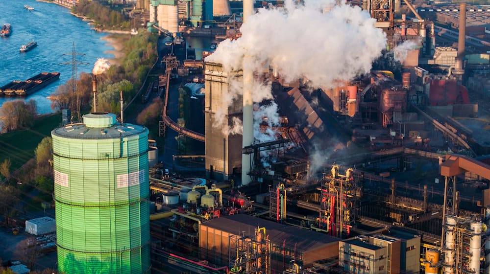 Einigung mit Thyssenkrupp: Der Stahlkonzern Salzgitter übernimmt den Duisburger Stahlerzeuger HKM ab Juni komplett - falls auch der dritte Eigentümer Vallourec zustimmt. (Archivbild) / Foto: Christoph Reichwein/dpa