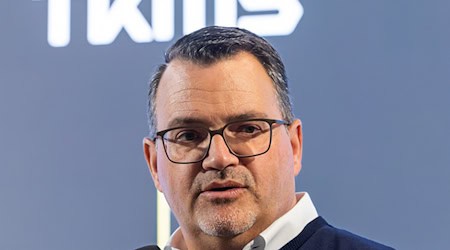 TKMS-Chef Burkhard hofft auf Aufträge zum Bau von Fregatten. (Archivbild)  / Foto: Ulrich Perrey/dpa