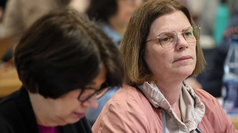 Die Bremer CDU-Fraktion hat kein Vertrauen mehr in die Senatorinnen Bernhard (links) und Vogt (rechts). (Archivbild) / Foto: Focke Strangmann/dpa