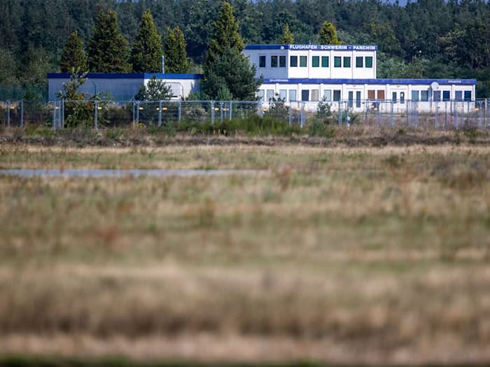 Ob der Flughafenplatz in Parchim künftig von der Bundesmarine genutzt wird, ist offen. (Archivbild) / Foto: Jens Büttner/dpa-Zentralbild/ZB