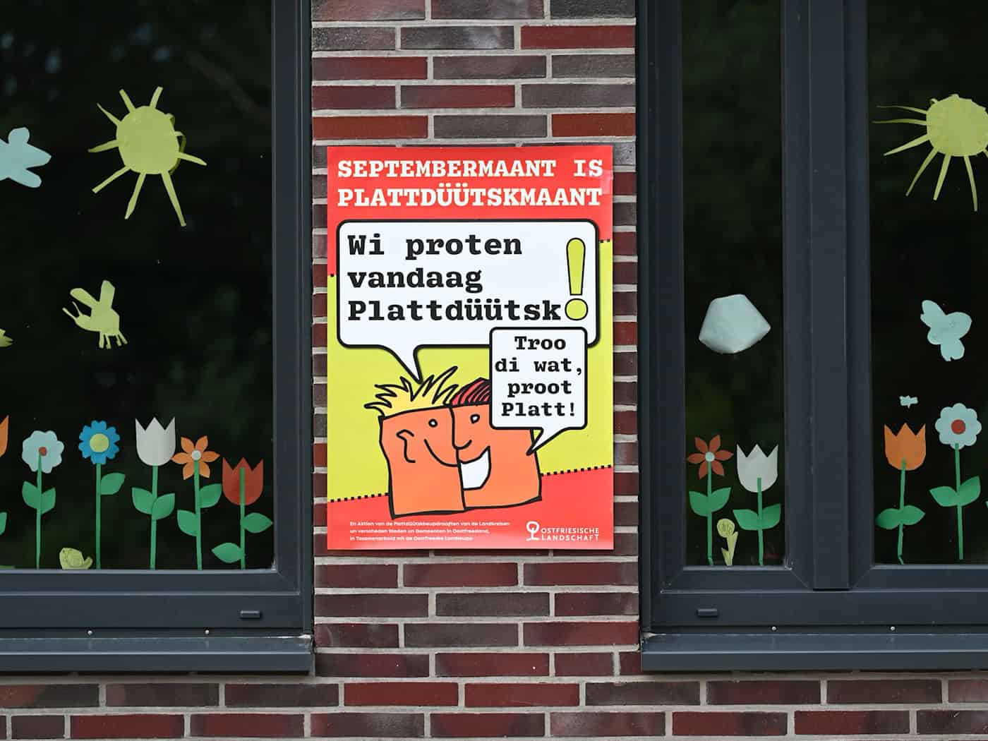 Oft gibt es an Schulen Plattdeutsch-AGs, teils wird auch auf Platt unterrichtet. (Archivbild) / Foto: Lars Penning/dpa