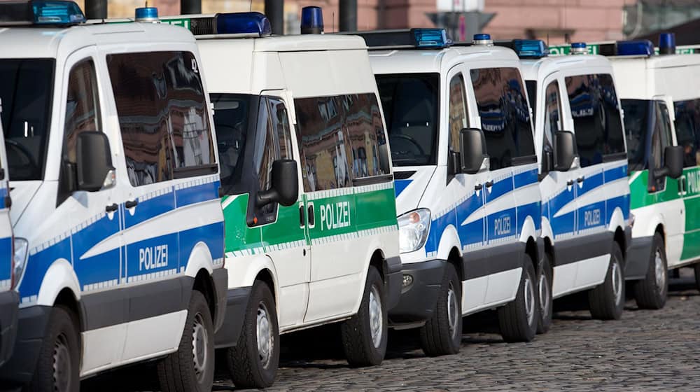 Polizeieinsatz wegen eines Fußball-Spiels in Osnabrück. / Foto: picture alliance / dpa