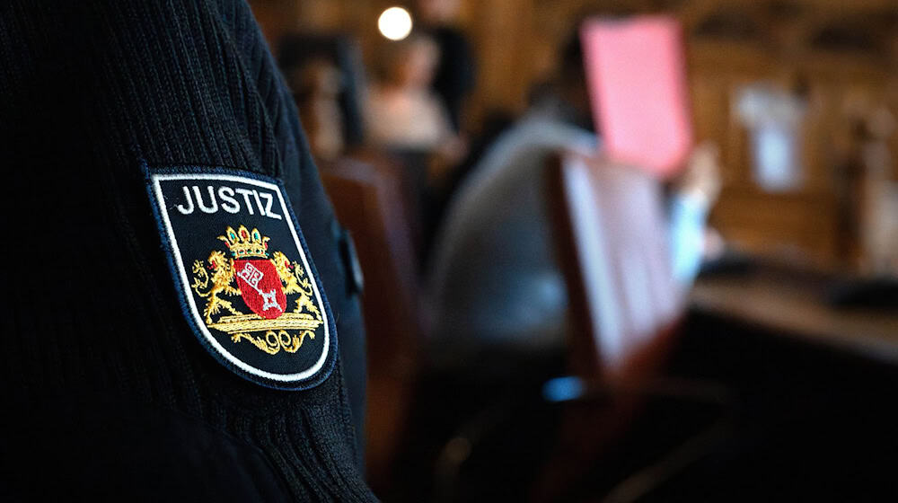 Kurz nach dem Start des ersten Verhandlungstages wurde die Öffentlichkeit aus dem Gerichtssaal verbannt. (Archivbild) / Foto: Sina Schuldt/dpa
