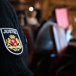 Kurz nach dem Start des ersten Verhandlungstages wurde die Öffentlichkeit aus dem Gerichtssaal verbannt. (Archivbild) / Foto: Sina Schuldt/dpa