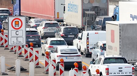 Ein Warnstreik führt erneut zu Verzögerungen am Elbtunnel. (Archivbild) / Foto: Bodo Marks/dpa