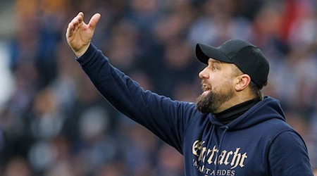 Braunschweigs Trainer Heiner Backhaus. / Foto: Friso Gentsch/dpa