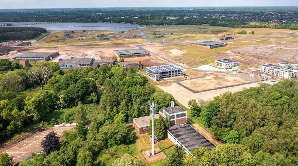 Debatte um mögliche Giftstoffe auf einem ehemaligen Militärgelände in Oldenburg: Umweltministerium findet keine Anhaltspunkte für illegale Abfälle. (Archivbild) / Foto: Sina Schuldt/dpa