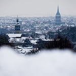 Blick auf Hildesheim: Hier erprobt Niedersachsen ein Netzwerk für nahtlose Jobwechsel. (Archivbild) / Foto: Moritz Frankenberg/dpa