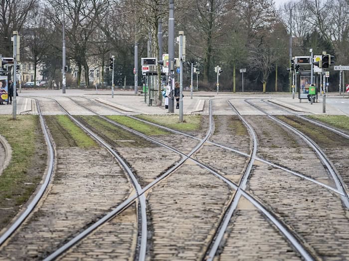 Ein Warnstreik bremst erneut Straßenbahnen und Busse in Bremen aus.  / Foto: Focke Strangmann/dpa