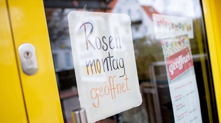 An der Küste stellen sich viele Orte auf Urlauber aus den Karnevalshochburgen ein. (Archivbild) / Foto: Hauke-Christian Dittrich/dpa