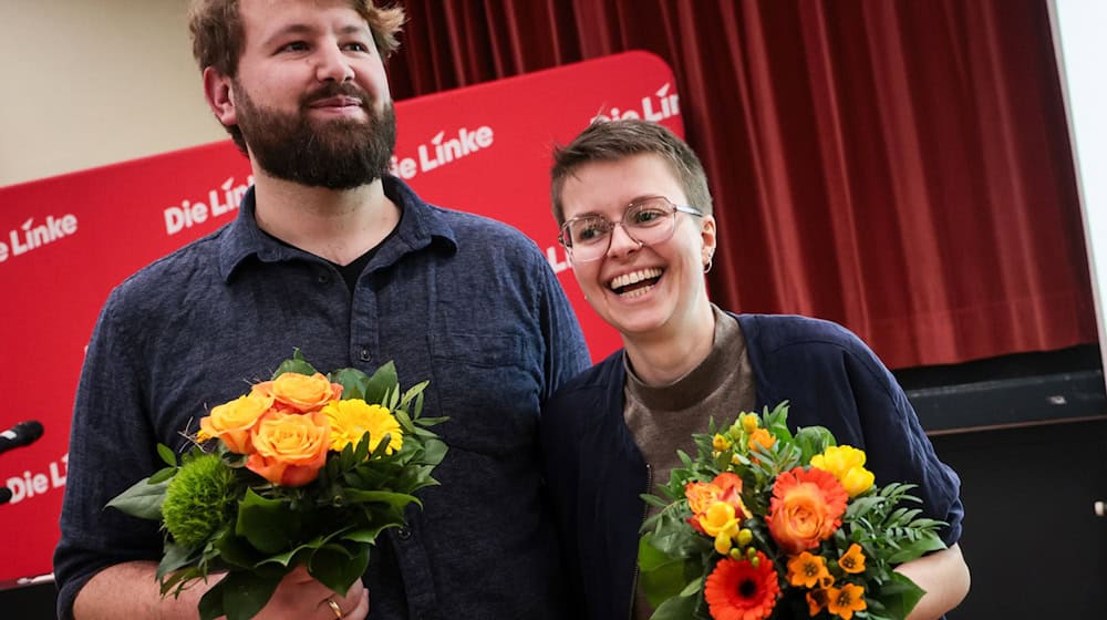 Max Petermann und Anna Fischer wurden als Landesvorstandssprecher der Bremer Linken gewählt. / Foto: Focke Strangmann/dpa