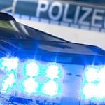 Einbrecher stiegen in eine Werkstatt im Emsland ein und nahmen Werkzeug und Laptops im Wert von rund 20.000 Euro mit. (Symbolbild) / Foto: Friso Gentsch/dpa