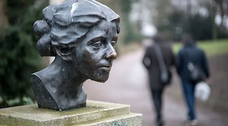 Mehrere Museen widmen der Künstlerin eine Ausstellung zu ihrem 150. Geburtstag. (Archivbild) / Foto: Sina Schuldt/dpa