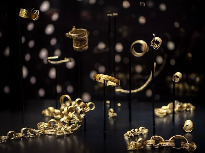 3300 Jahre alter Goldschatz aus Diepholz wird erforscht