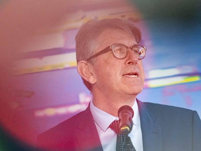 An der Politik von Kulturstaatsminister Wolfram Weimer gibt es heftige Kritik. (Archivbild) / Foto: Fabian Sommer/dpa