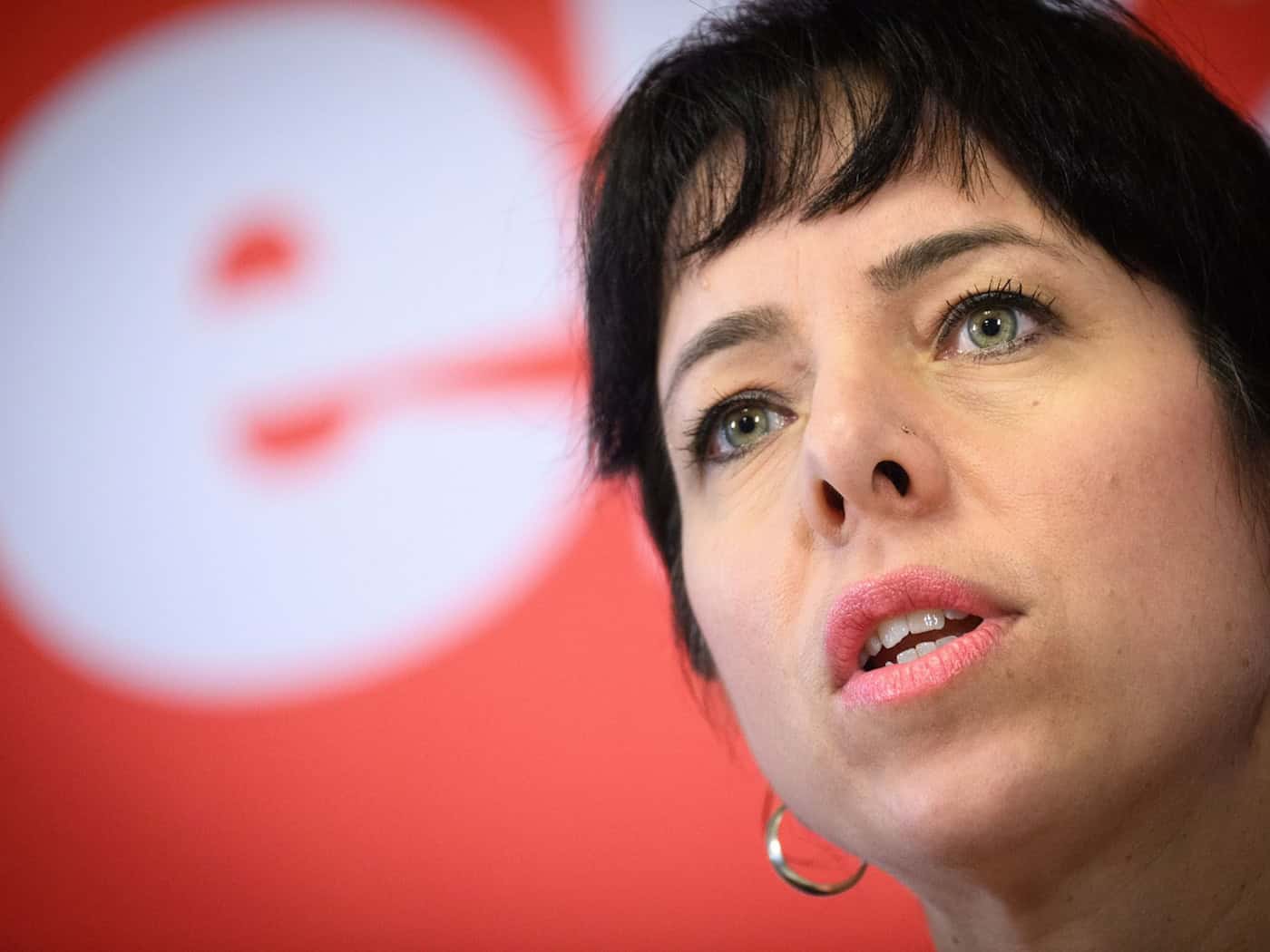 Elif Eralp führt die Berliner Linke in die Abgeordnetenhauswahl. (Archivbild) / Foto: Bernd von Jutrczenka/dpa