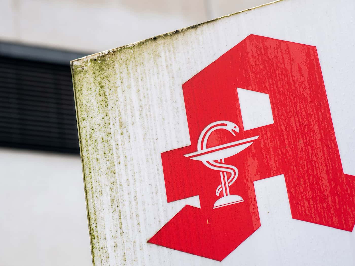 Am kommenden Montag dürfte es schwierig werden, eine geöffnete Apotheke zu finden. (Archivbild) / Foto: Hauke-Christian Dittrich/dpa