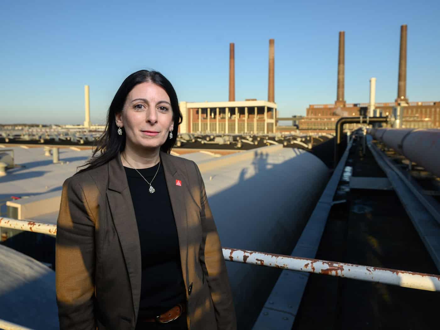 In Wolfsburg aufgewachsen, heute eine der einflussreichsten Arbeitnehmervertreterinnen der deutschen Industrie: Daniela Cavallo. / Foto: Julian Stratenschulte/dpa