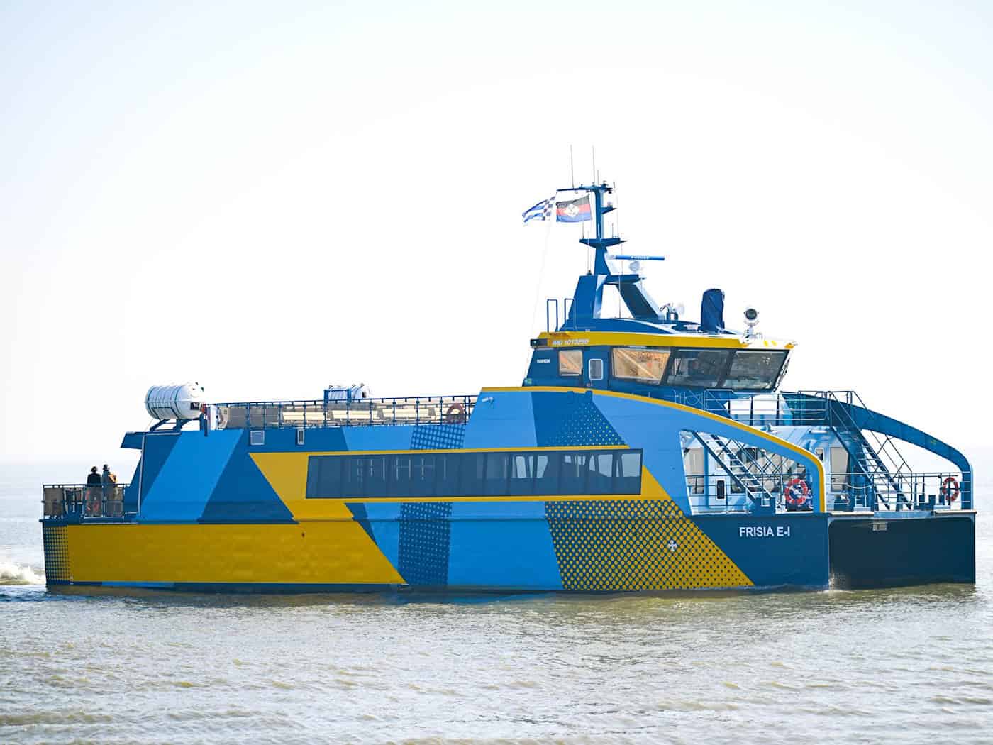 In der Hochsaison soll der E-Katamaran mehrmals täglich zwischen Norderney und Festland pendeln. (Archivbild)  / Foto: Sina Schuldt/dpa