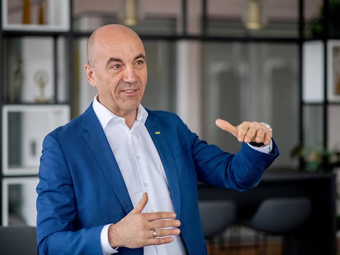 EWE-Chef Stefan Dohler rechnet vorerst nicht mit steigenden Gas-Preisen für Verbraucher. (Archivbild) / Foto: Hauke-Christian Dittrich/dpa