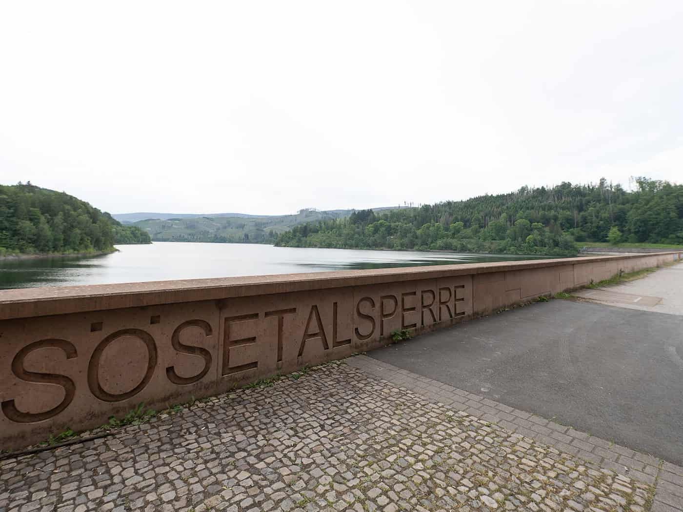 Die Sösetalsperre hat zuletzt wieder Wasser aufgenommen. (Archivbild) / Foto: Swen Pförtner/dpa