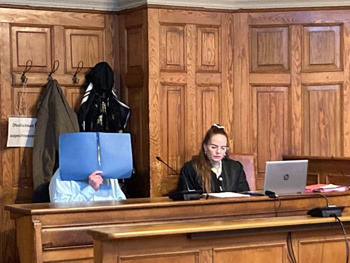 Im Prozess um die jahrelange Misshandlung seiner Familie ist ein Mann vor dem Landgericht Bremen zu einer mehrjährigen Haftstrafe verurteilt worden. (Archivbild) / Foto: Mirjam Uhrich/dpa