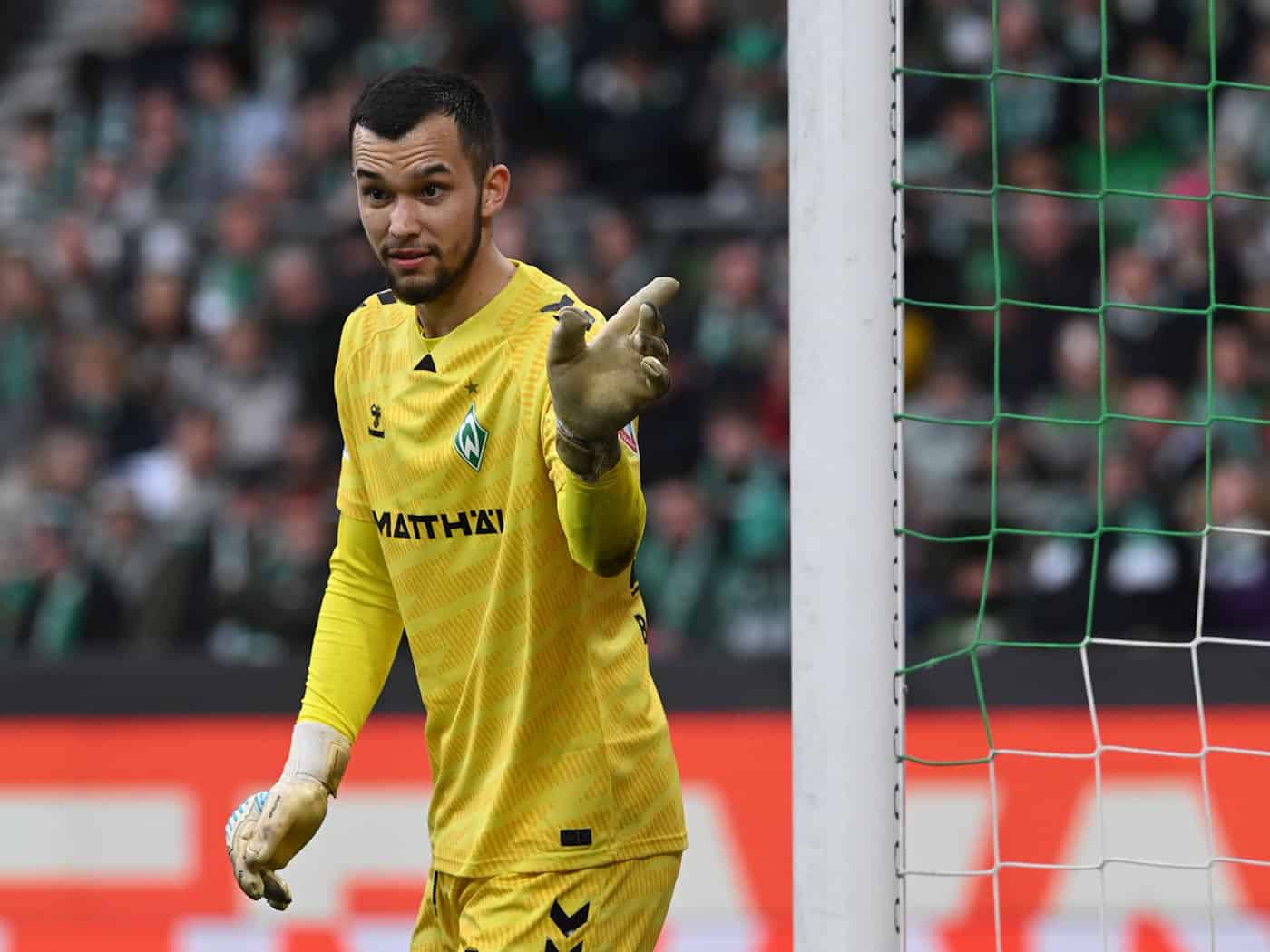 Mio Backhaus steht gegen Nordirland im U21-Tor. (Archivbild) / Foto: Carmen Jaspersen/dpa