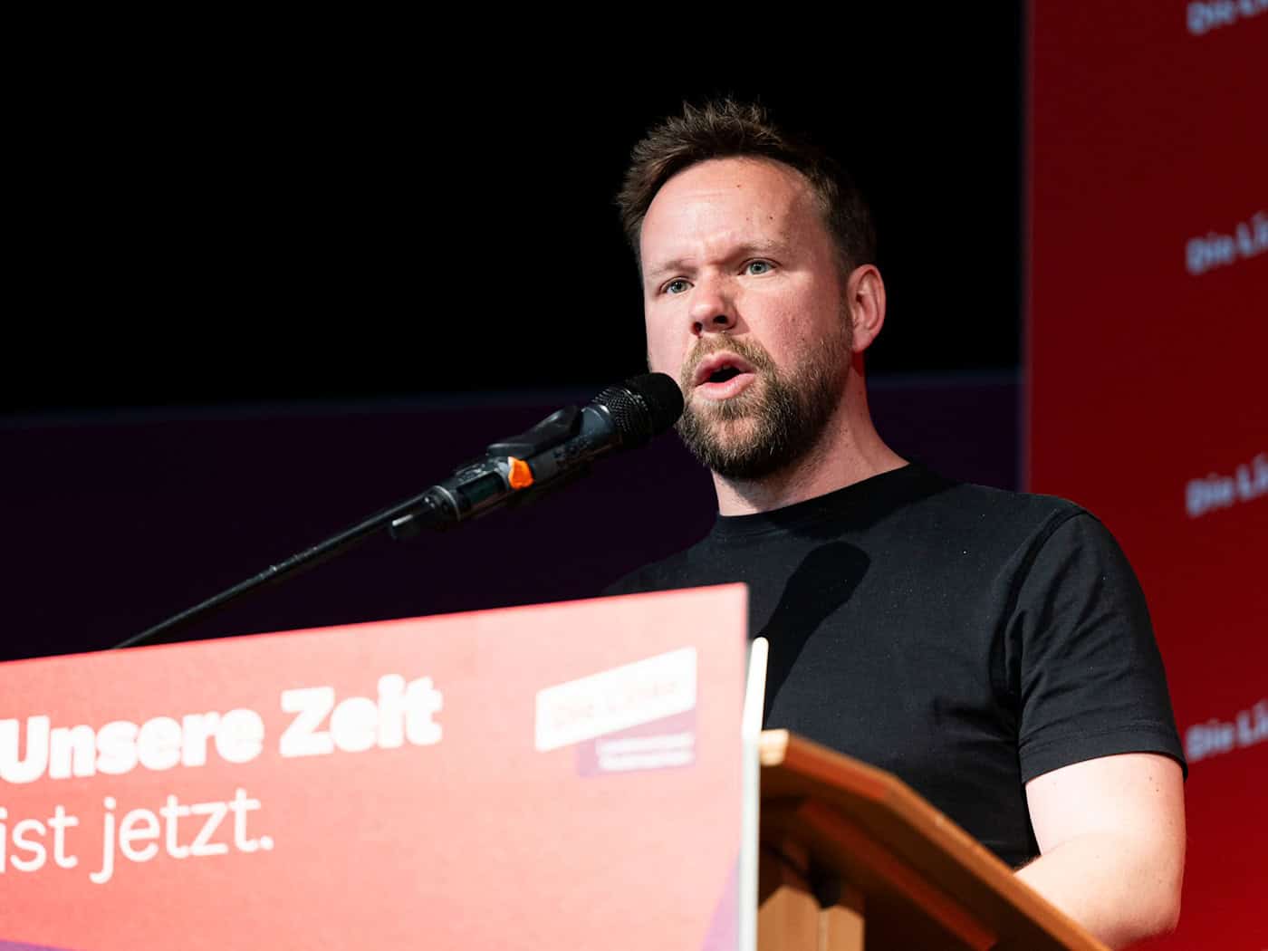 Thorben Peters ist Teil einer Doppelspitze bei der niedersächsischen Linken. (Archivbild) / Foto: Michael Matthey/dpa