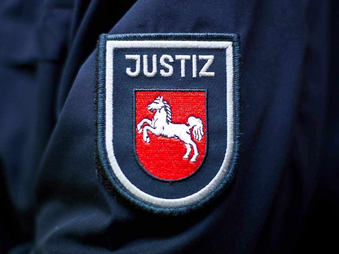 Der Verdächtige kam nach dem Angriff im VW-Werk in Untersuchungshaft. (Symbolbild) / Foto: picture alliance / dpa