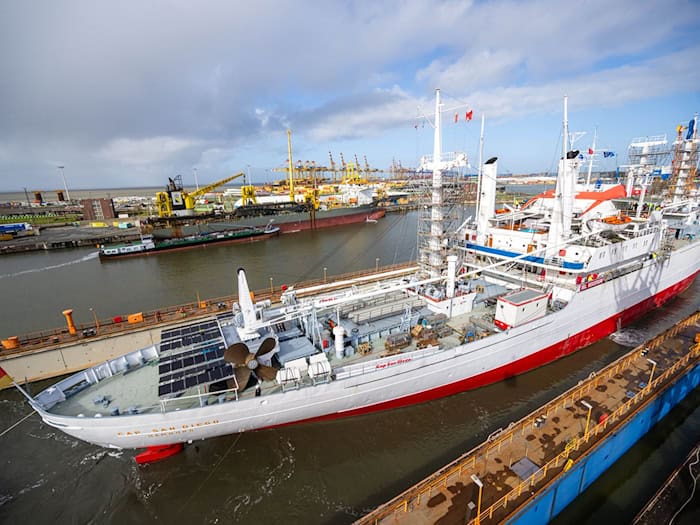 Die «Cap San Diego» bleibt bis Ende März in Bremerhaven. / Foto: Sina Schuldt/dpa
