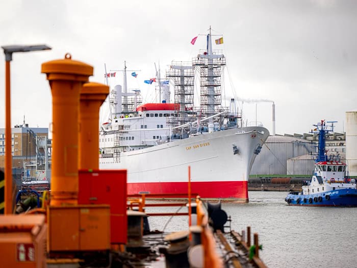 Ab Mittwoch können wieder Besucher an Bord. (Archivbild) / Foto: Sina Schuldt/dpa