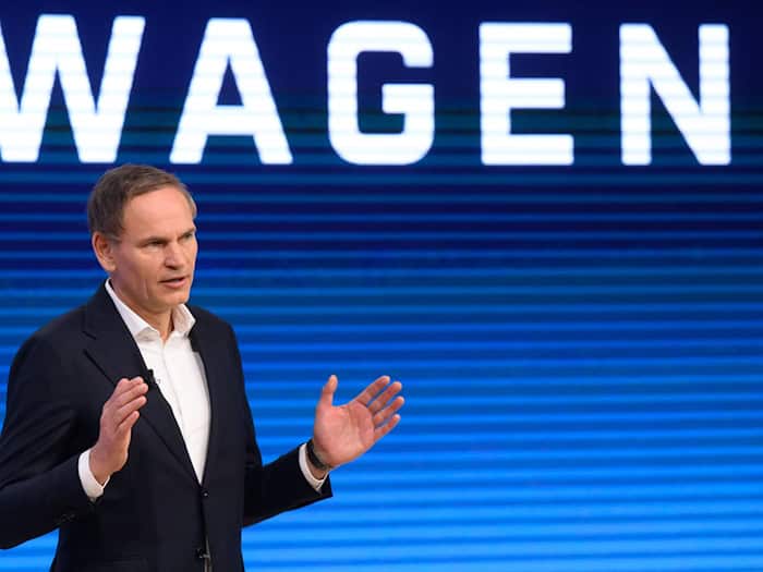 Konzernchef Blume will bei Ende des Jahres für VW ein neues Zukunftsbild 2030 vorlegen. / Foto: Julian Stratenschulte/dpa