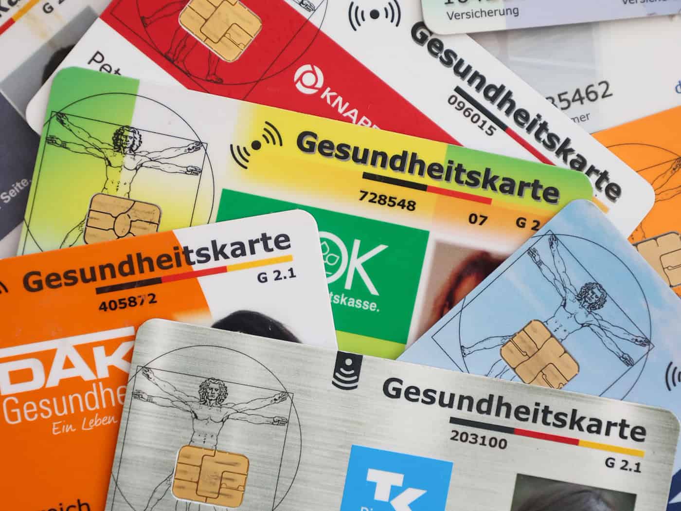 Jeder Versicherte suchte den Daten der KKH zufolge im Jahr 2024 durchschnittlich neunmal eine Medizinerin oder einen Mediziner auf. (Symbolbild) / Foto: ---/GKV-Spitzenverband/dpa