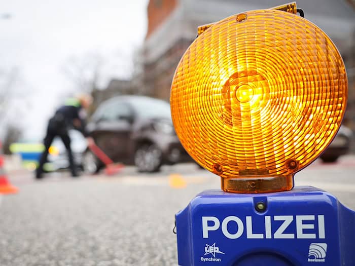In Bad Laer wird ein Radfahrer bei einem Zusammenstoß schwer verletzt. (Symbolbild) / Foto: Christian Charisius/dpa