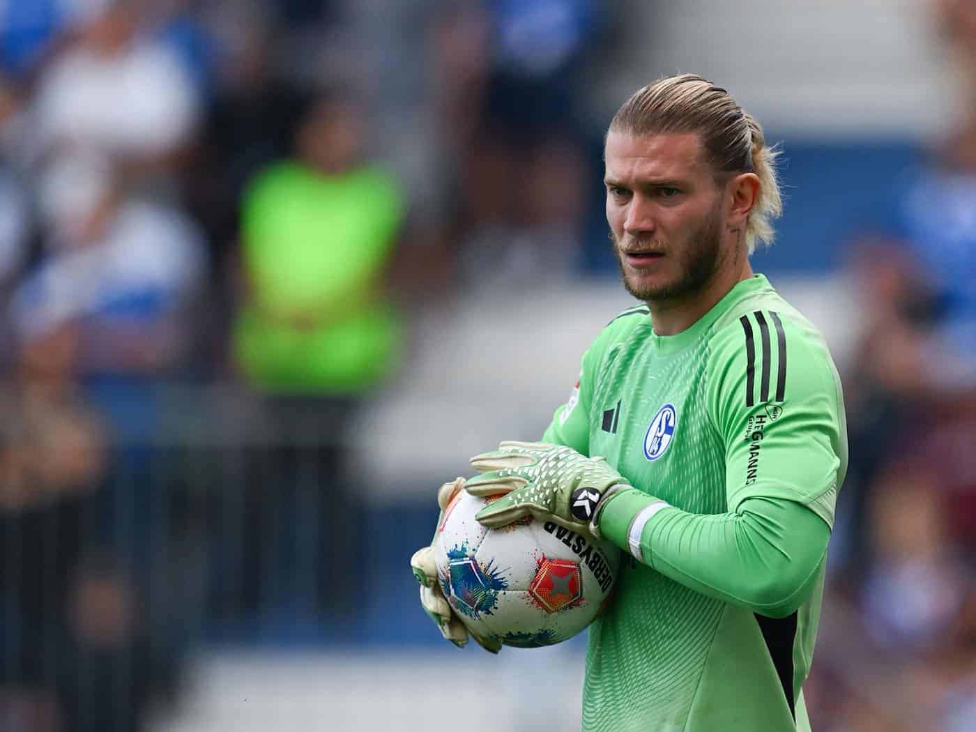 Wird am Sonntag gegen Hannover ins Schalker Tor zurückkehren: Loris Karius (Archivbild) / Foto: Hendrik Schmidt/dpa