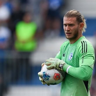 Wird am Sonntag gegen Hannover ins Schalker Tor zurückkehren: Loris Karius (Archivbild) / Foto: Hendrik Schmidt/dpa