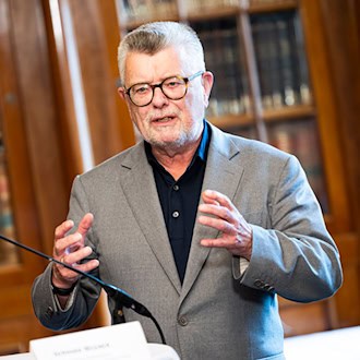 Der niedersächsische Antisemitismusbeauftragte Gerhard Wegner kritisiert die Linke Niedersachsen. (Archivbild) / Foto: Michael Matthey/dpa