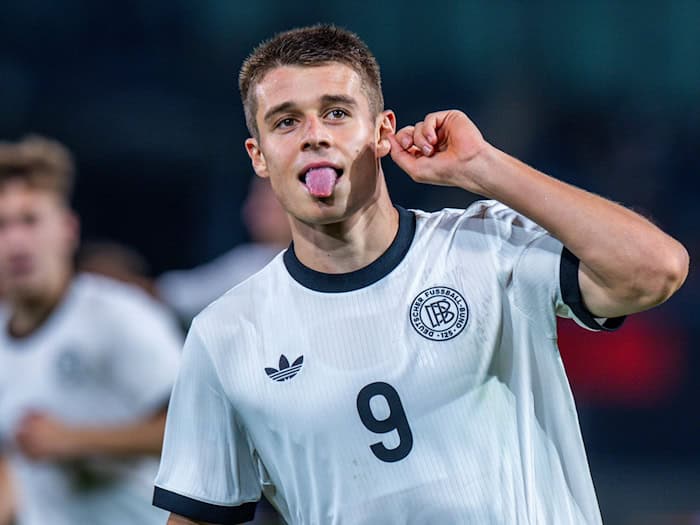 Nicolo Tresoldi spielt mit der deutschen U21 gegen Nordirland und Griechenland. (Archivbild) / Foto: Jens Büttner/dpa