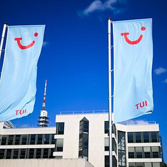 Ein geplantes Hotelprojekt von Tui und Omans staatlicher Tourismusgesellschaft wird ausgesetzt. (Archivbild) / Foto: Julian Stratenschulte/dpa