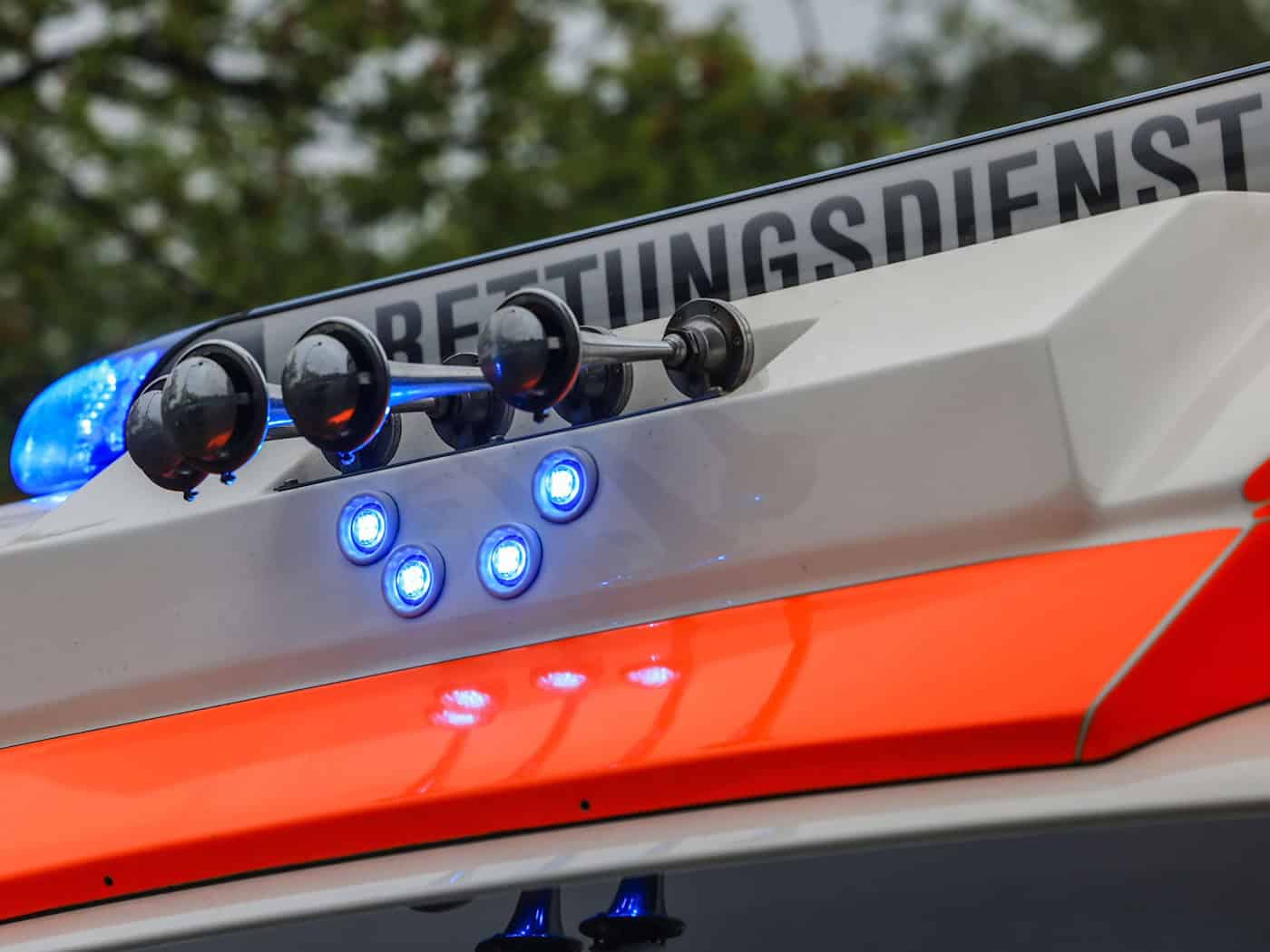 Die Quakenbrückerin wurde durch den Unfall lebensgefährlich, der Mann aus Essen leicht verletzt. (Symbolbild) / Foto: Oliver Berg/dpa