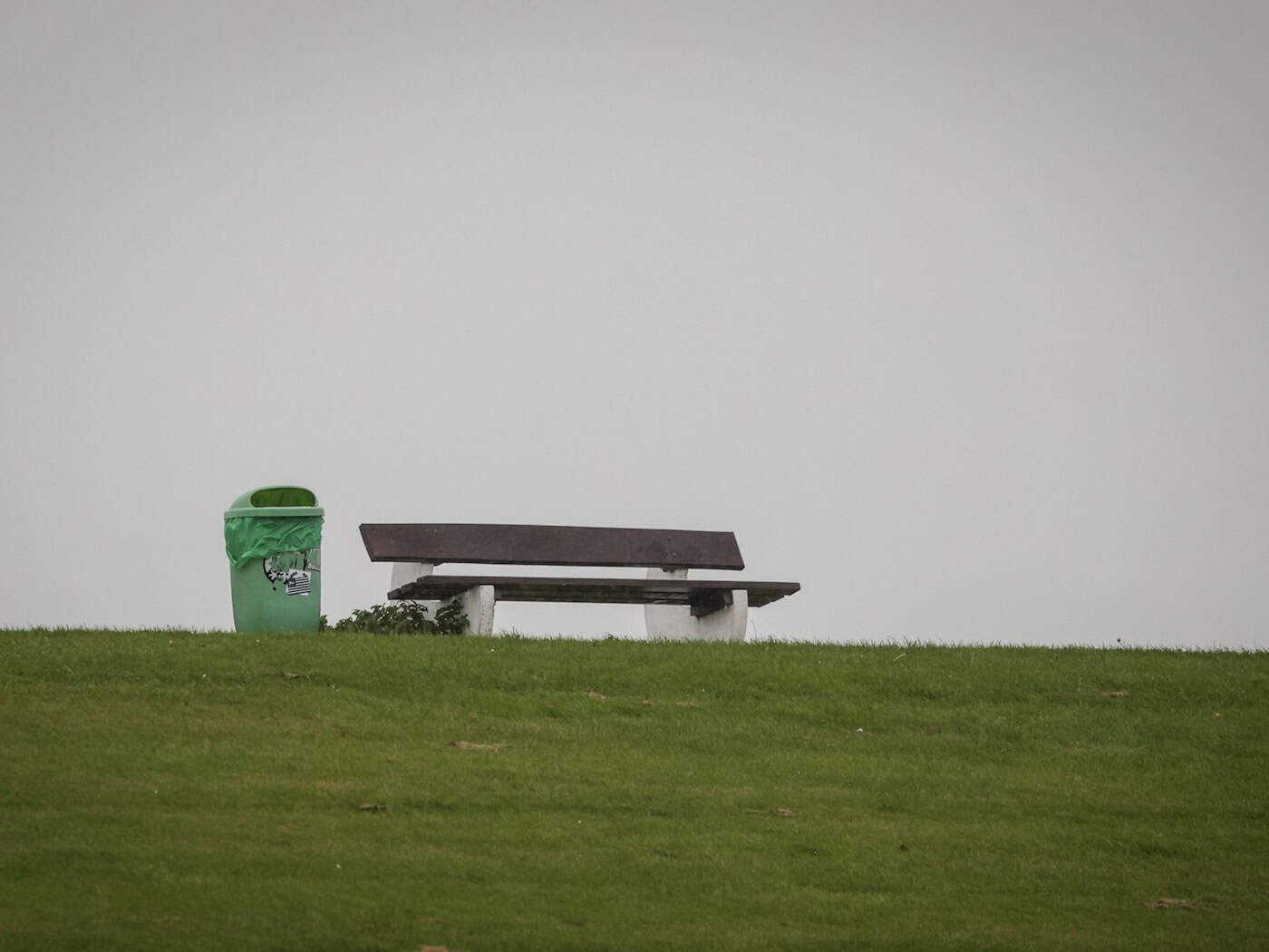 Der Deutsche Wetterdienst rechnet am letzten Märzwochenende mit ungemütlichem Wetter in Niedersachsen. (Archivbild) / Foto: Focke Strangmann/dpa