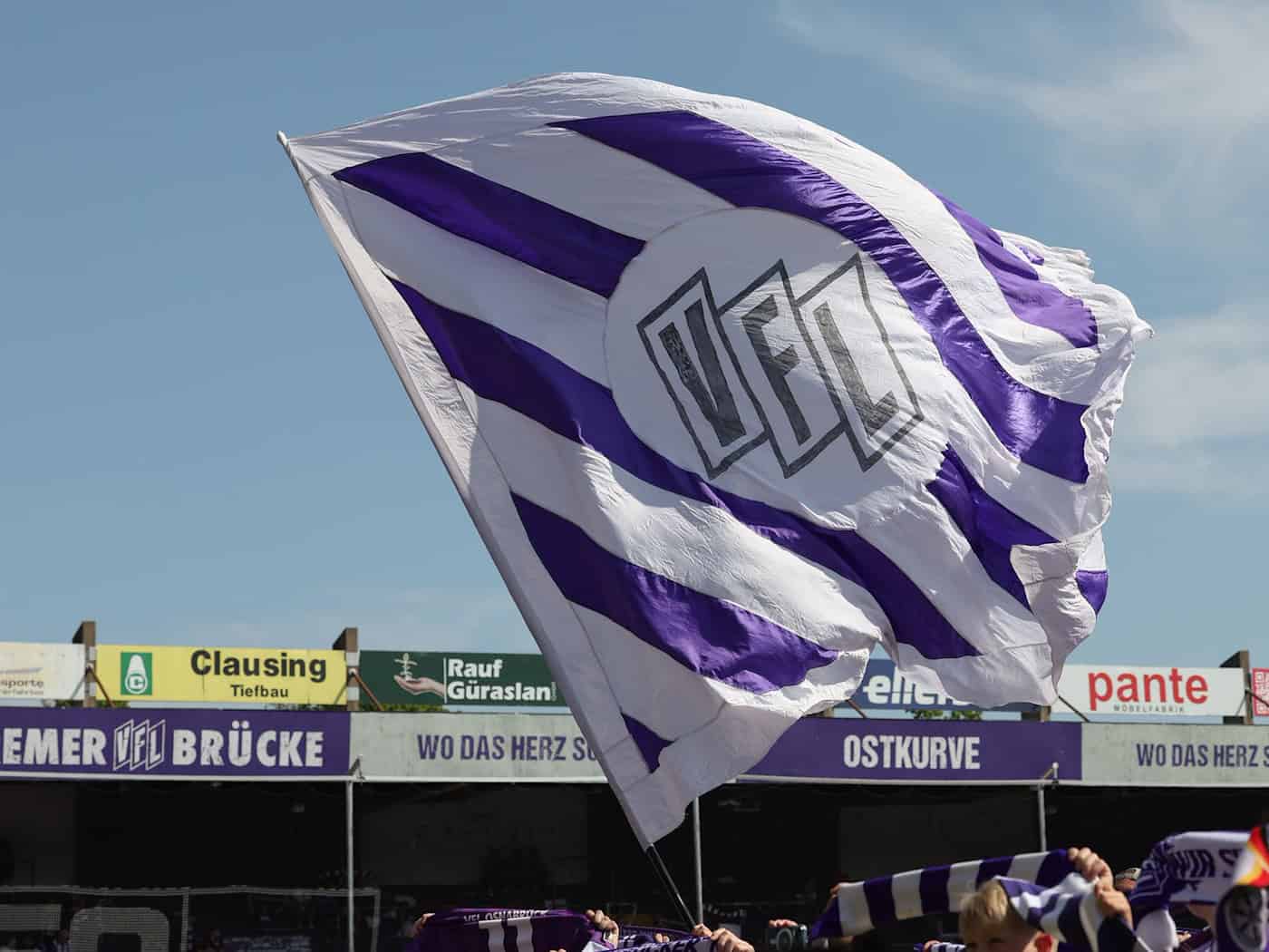 Der VfL Osnabrück bleibt Spitzenreiter der 3. Liga. (Archivbild) / Foto: Friso Gentsch/dpa