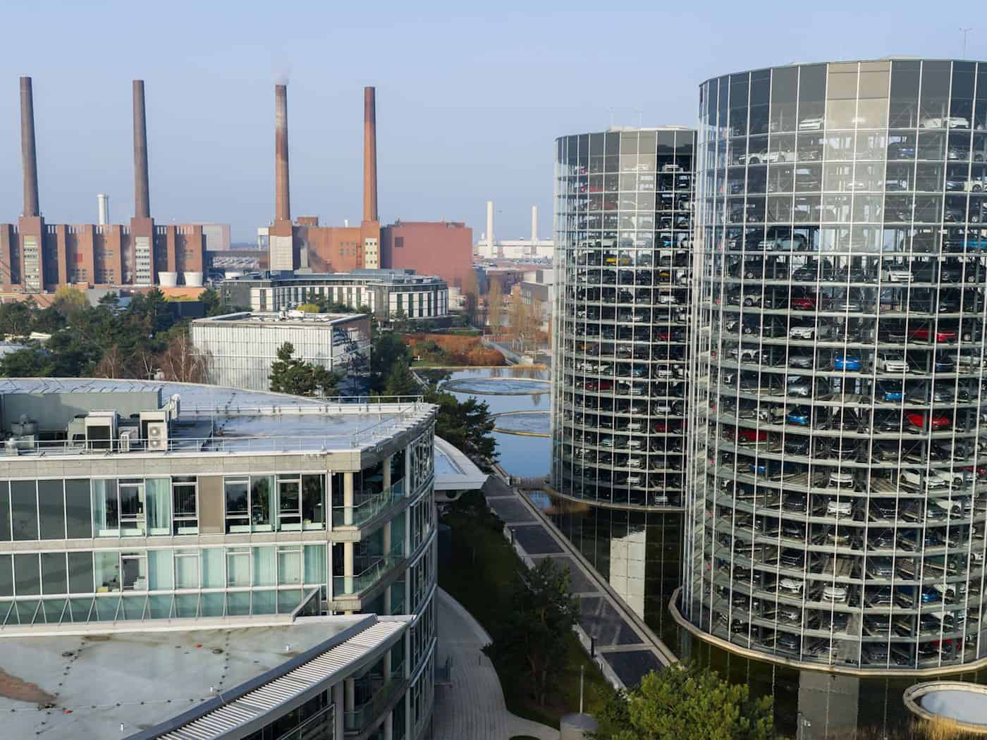 Bei Volkswagen fließt nun doch im Mai eine Prämie. (Archivbild) / Foto: Julian Stratenschulte/dpa