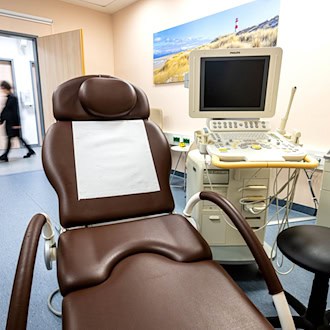 In der Gewaltschutzambulanz finden Menschen nach einer Vergewaltigung oder nach häuslicher Gewalt Hilfe. (Archivbild) / Foto: Sina Schuldt/dpa