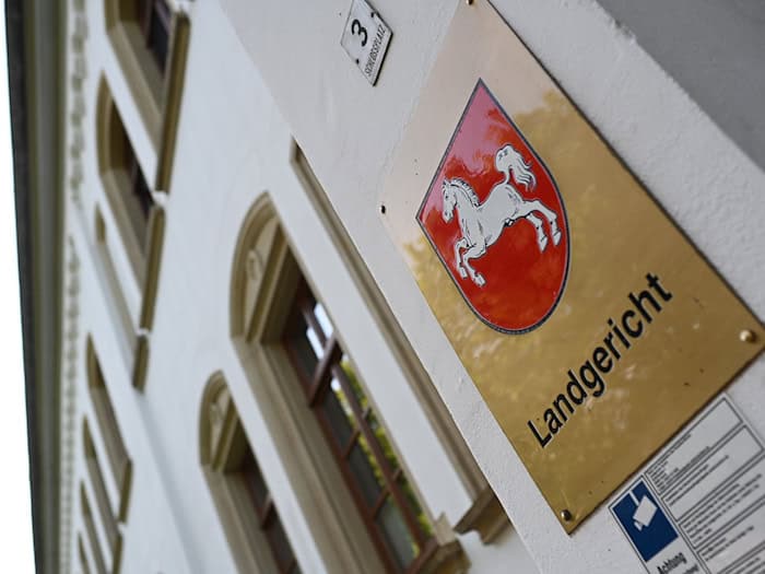 Der Mordprozess gegen den 34-Jährigen soll vor dem Landgericht Aurich verhandelt werden. (Symbolbild) / Foto: Lars Penning/dpa