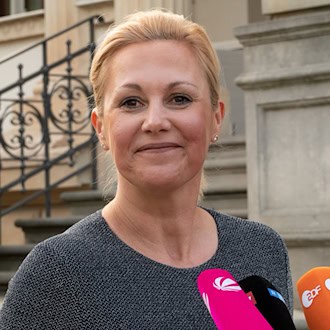 Bettina Wulff genießt es, endlich auf Sylt zu wohnen. Konkrete Pläne für die Zukunft macht sie nicht. (Archivbild) / Foto: Mia Bucher/dpa