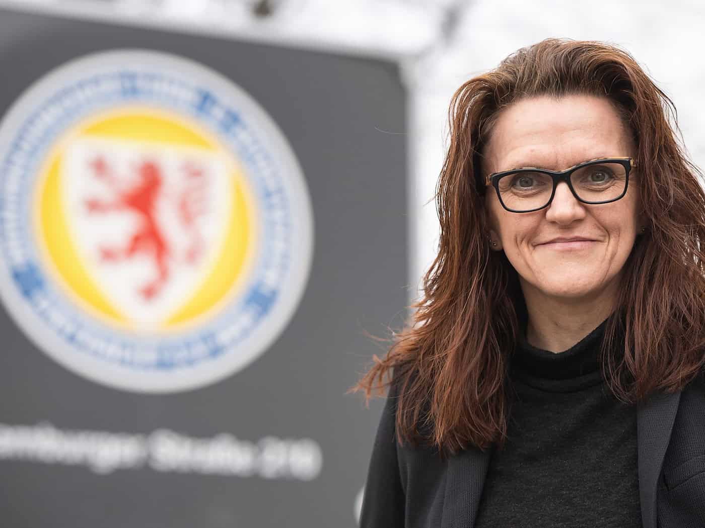 Nicole Kumpis ist seit 2021 Präsidentin von Fußball-Zweitligist Eintracht Braunschweig. (Archivbild) / Foto: Swen Pförtner/dpa